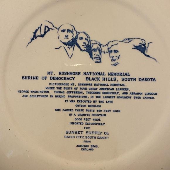 Mount Rushmore SD Vintage Blue Ink souvenir Plate - Picture 5 of 6